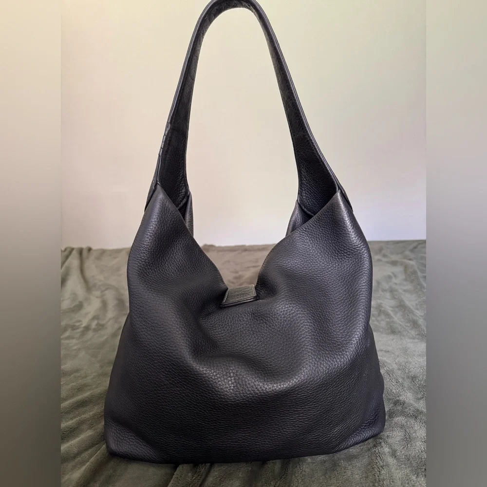 Dooney & Bourke Black Pebbled Leather Hobo Bag – Classic Hardware